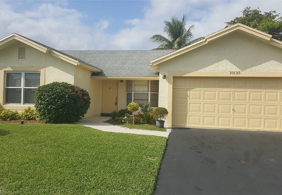 1st image of 10135 NW 31st Ct
