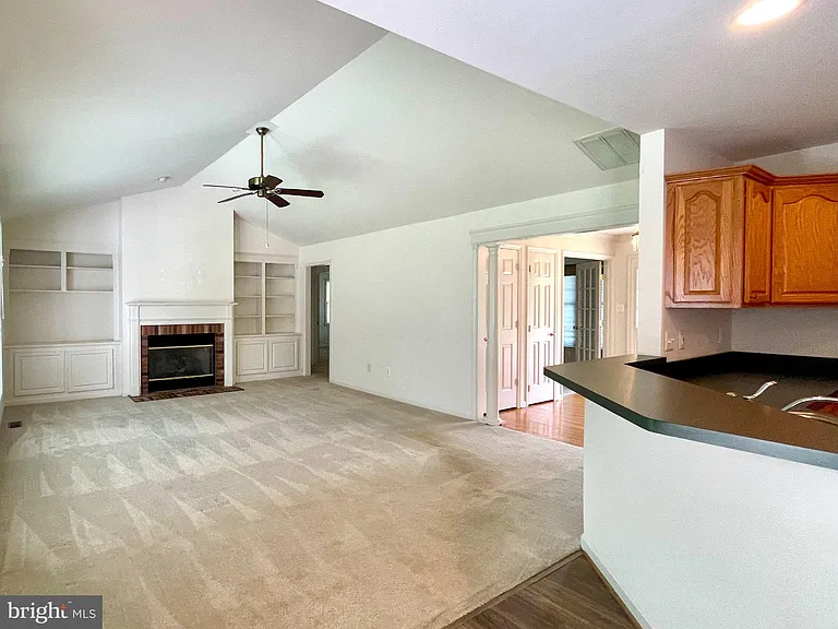 41 Menlough Dr — Photo 2