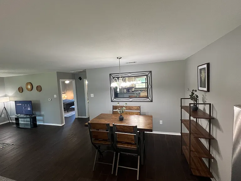 310 Southwick Dr — Photo 4