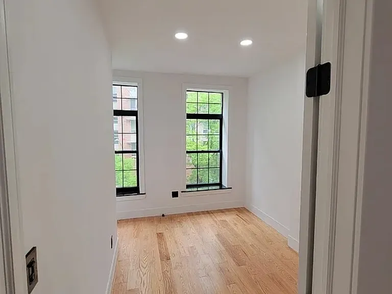 406 E 120th St #3 — Photo 17