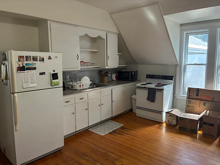 78 Bartlett Ave #3 — Photo 2