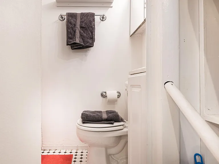 1712 Corcoran St NW #B — Photo 19