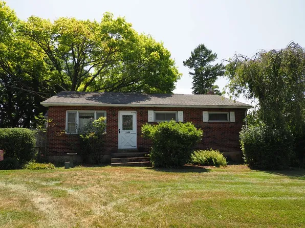 1688 Pleasant View Rd, Bethlehem, PA 18015