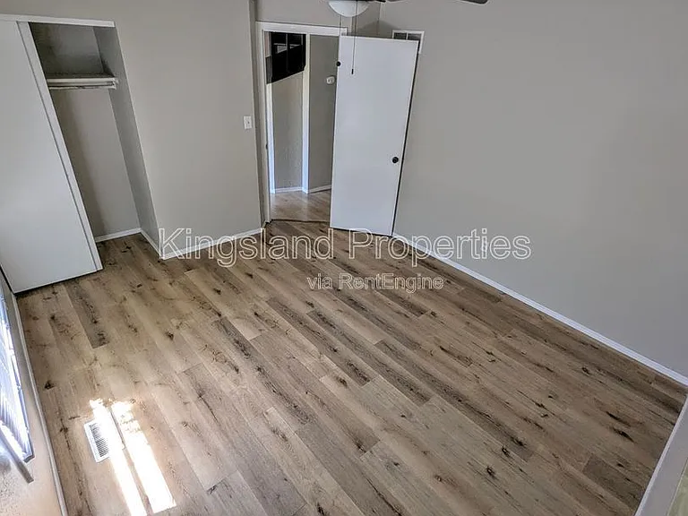 2217 Wendy Way Dr — Photo 8