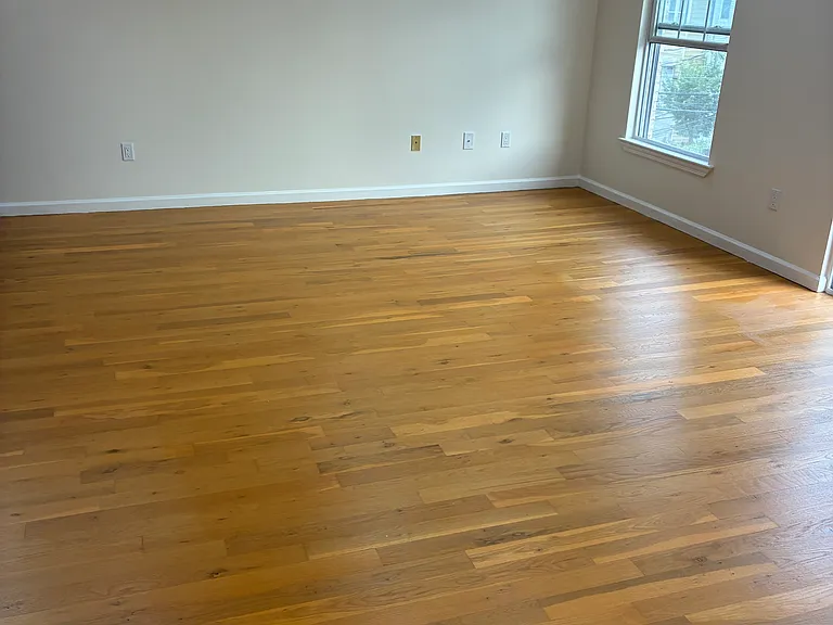 116 Oak St #2 — Photo 5