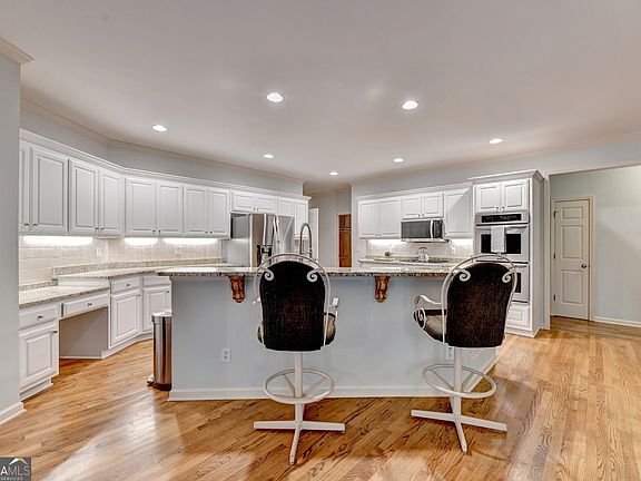 2nd image of 3515 Woodbury Creek Dr