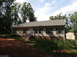 4725 Brinkley Country Ln, Liberty, NC 27298