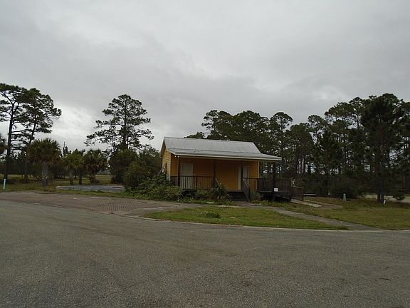 3rd image of 513 Shellys Loop Rd