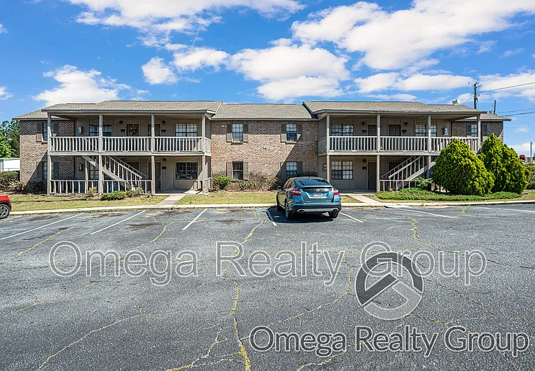 Lakeridge Apartments — Photo 12