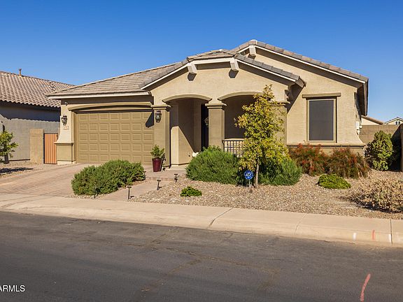 3rd image of 41362 W ARVADA Lane