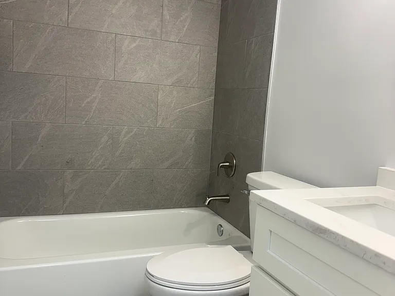 1060 W Hollywood Ave #506 — Photo 9