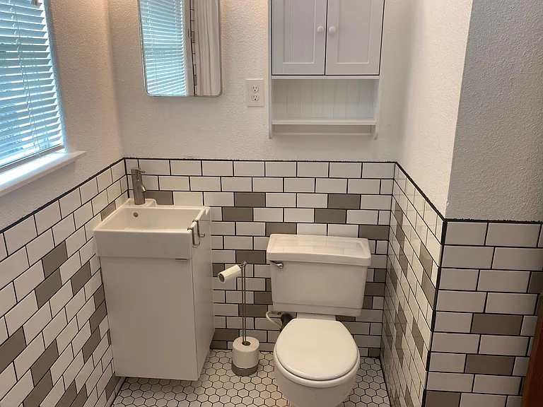 3425 Brady Ave — Photo 9