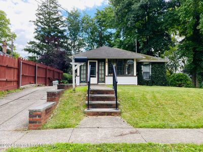 16 Hillcrest St, Staten Island, NY, 10308