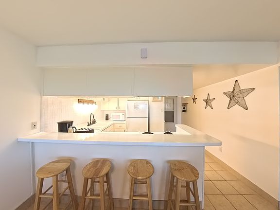 3rd image of 15340 LEEWARD DR #203