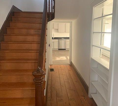 2nd image of 1305 Front St