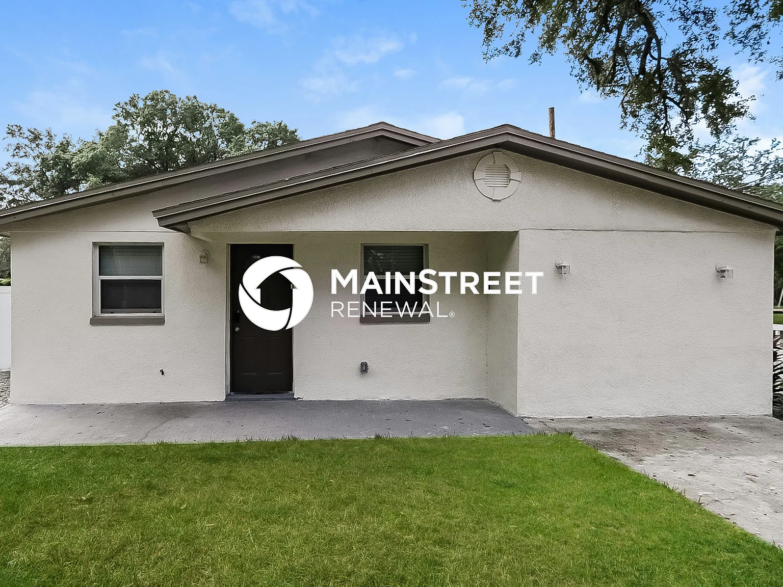 3201 E Diana St — Photo 1