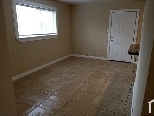 925 Sunset Ave — Photo 15