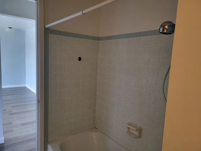 1825 NW 7th St #2 — Photo 7