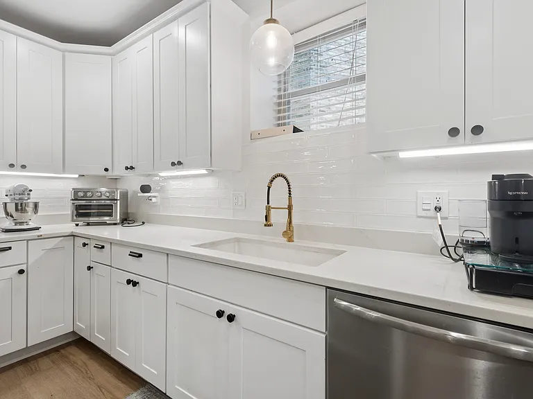 1314 W Winnemac Ave #G — Photo 10