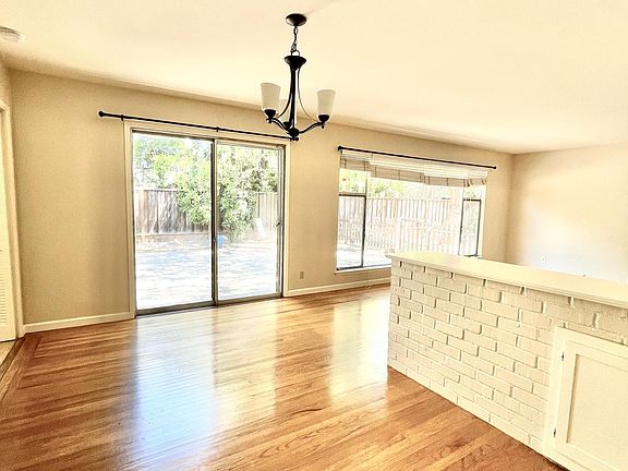 5th image of 18951 Lynbrook Ct