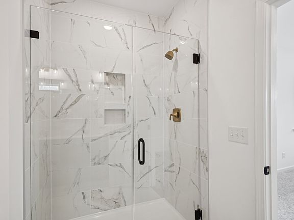 Crescent Mills - Leland Interior Image 5