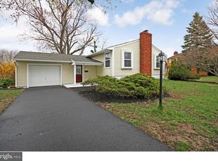 5 W Kennedy Dr, Clementon, NJ 08021