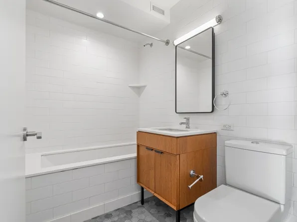 420 East 54th Street image 11 of 40