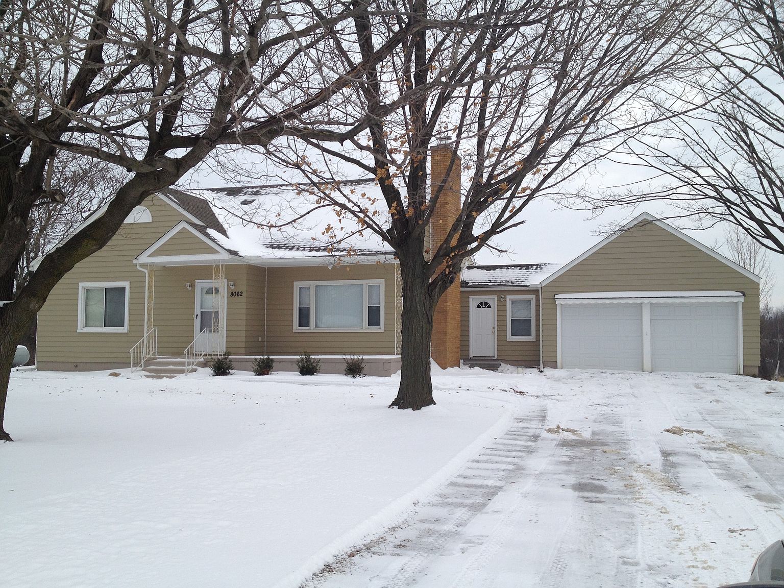8062 Runyan Lake Rd, Fenton, MI 48430 Zillow