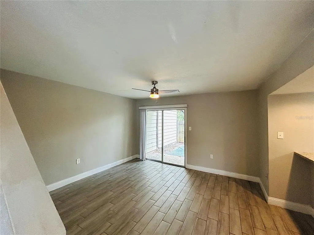 Building Photo - 3922 Crayrich Cir #C-4