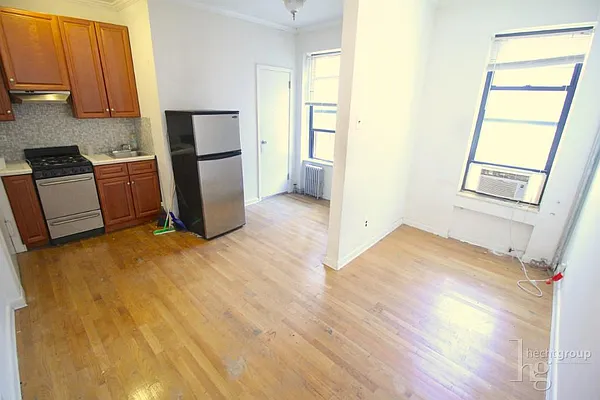 Rented by Hecht Group | media 8