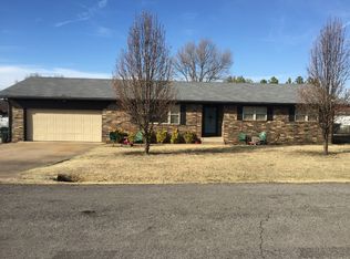 310 E Madison St, Henryetta, OK 74437