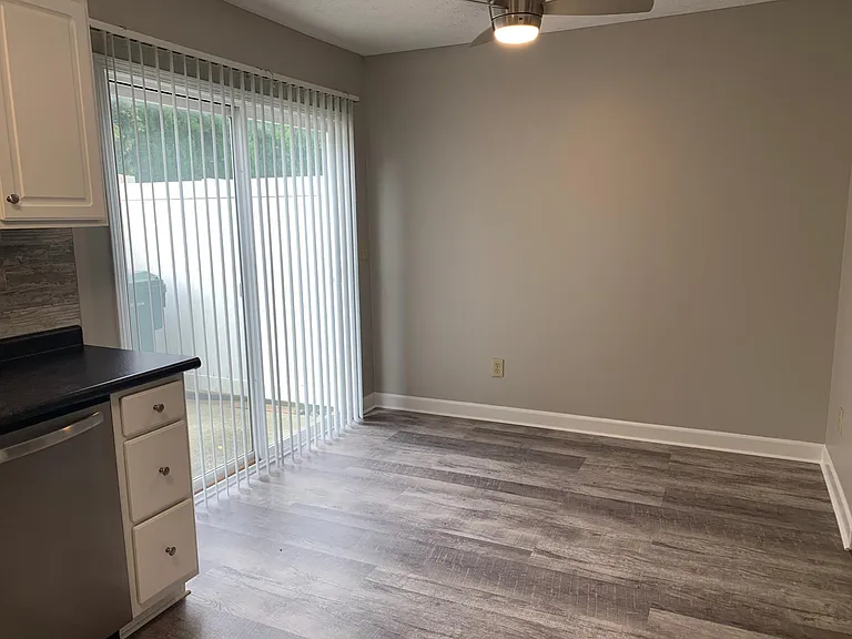 1619 N Star Ave — Photo 3