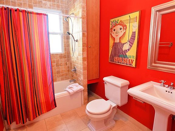 2nd Fl hall BA: 3 occupants use shower; but only 2 use toilet & sink (3rd roommate has half-bath in Room B)