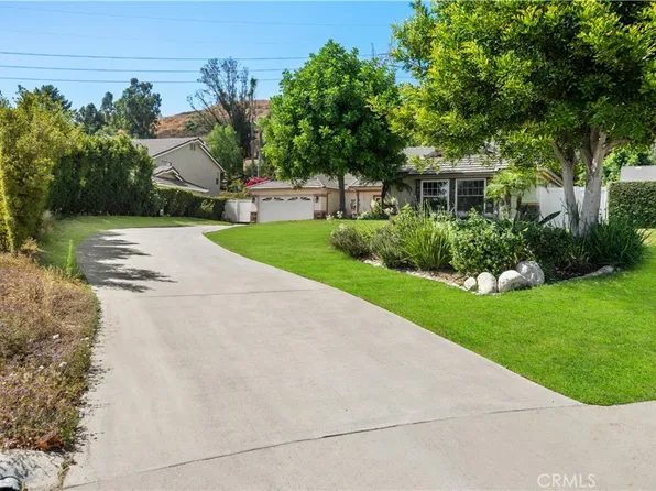 10901 Meseta Ave, Sunland, CA 91040