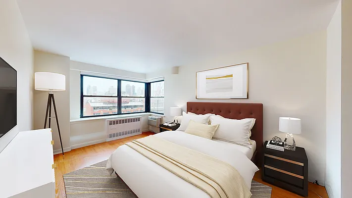 Rented by Bond New York | media 5