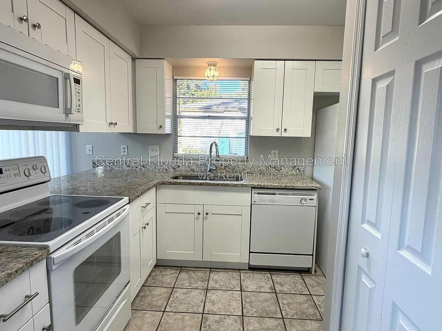 2 bed, 1.0 bath, 912 sqft, $1,350 — Photo 4