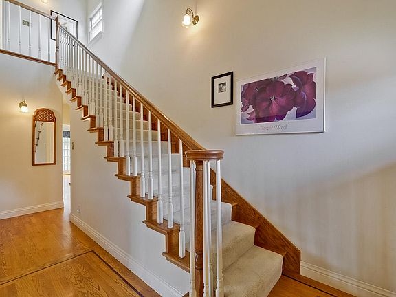 4th image of 21841 Almaden Ave
