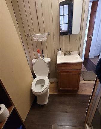 5th image of 104 Shenango St