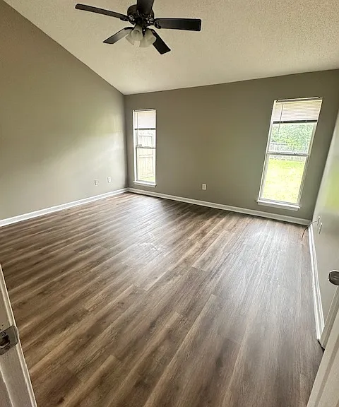 7787 Parkview Cir W — Photo 6