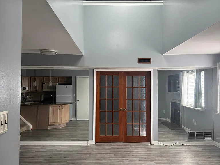3206 Jennifer Ct — Photo 3