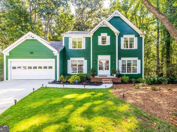 6615 Maid Marion Close, Alpharetta, GA 30005