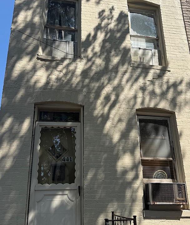1st image of 441 Warner St NW