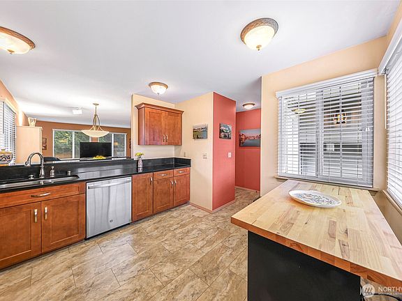 4th image of 15307 167th Avenue SE