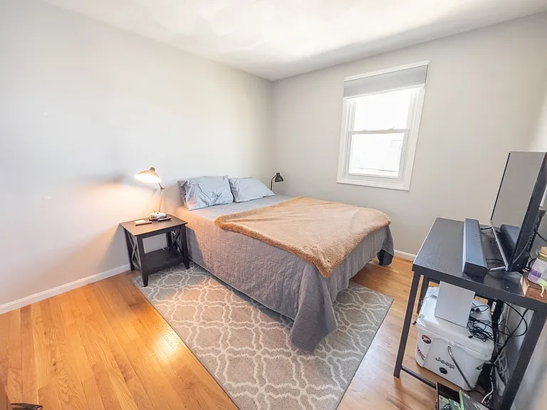 28 Fisk Ave #2 — Photo 8