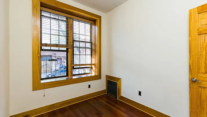 Rented by Nooklyn NYC LLC | media 8