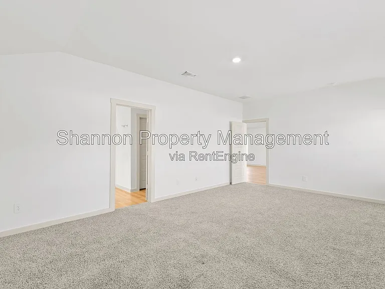 7915 Murciana Dr — Photo 22