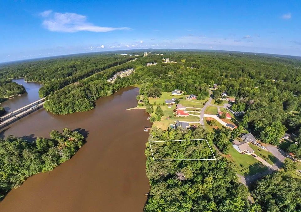 1st image of 269 Lakeridge Dr