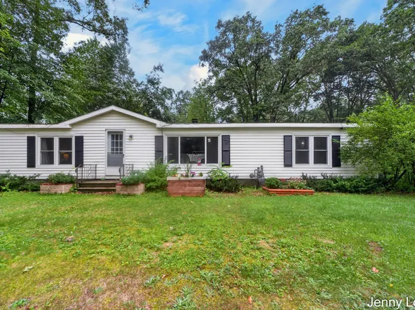 6165 N Weber Rd, Whitehall, MI 49461