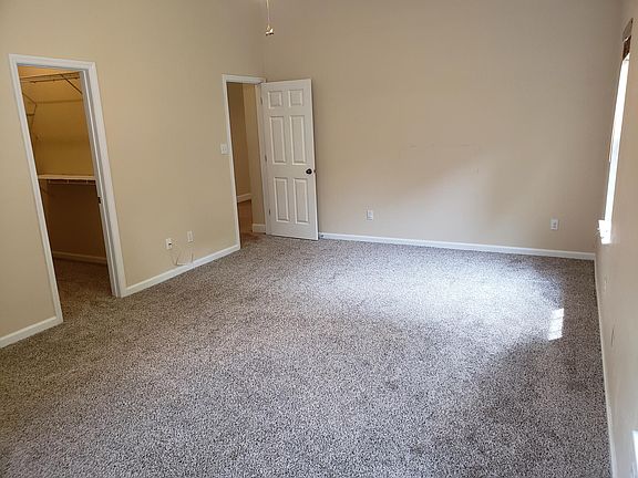 5th image of 8603 Milford Ct