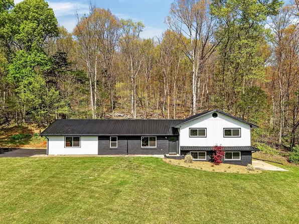 2260 Browns Mill Rd, Cookeville, TN 38506